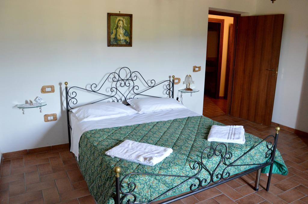 Villa Agriturismo La Collina Massa Martana Zimmer foto